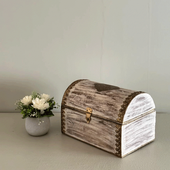 distressed white wooden jewellery box with brass work Indune distressed white wooden jewellery box with brass work Indune