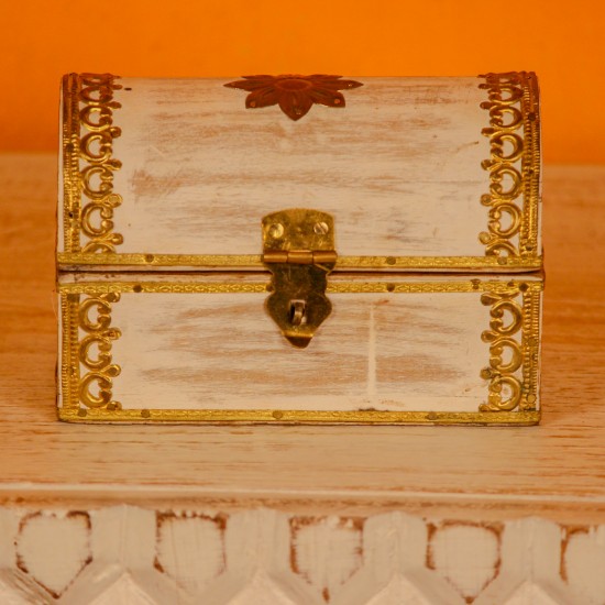 distressed white wooden jewellery box with brass work Indune