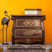 colonial bedside chest of three drawers hand-crafted wood finish Indune colonial bedside chest of three drawers hand-crafted wood finish Indune