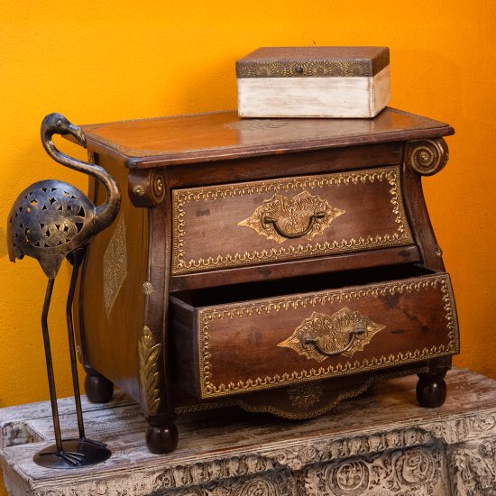 colonial bedside chest of three drawers hand-crafted wood finish Indune colonial bedside chest of three drawers hand-crafted wood finish Indune