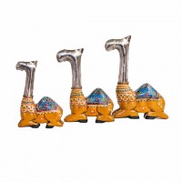 wooden handpainted camel showpiece (set of three)