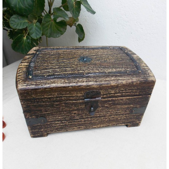 Sandblasted Box - Rustic Brown Sandblasted Box - Rustic Brown