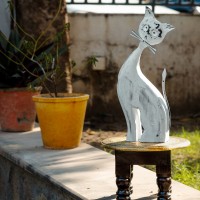 Distressed White Cat Showpiece Figurine