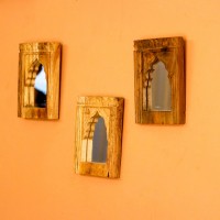 Mini Reclaimed Wood Arch Mirror – Assorted Small arched wooden mirror frame crafted from reclaimed wood in a natural weathered finish, sold as an assorted piece where exact grain and design vary per order.