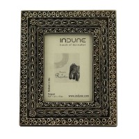 Traditional Wooden Photo Frame - Hand Painted 5 x 7 Inches