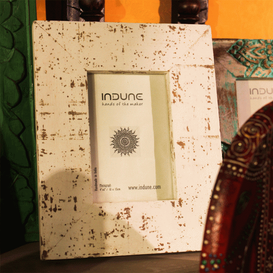 Handcrafted wooden photo frame in rough distressed white finish (4x6 inches) Handcrafted wooden photo frame in rough distressed white finish (4x6 inches)