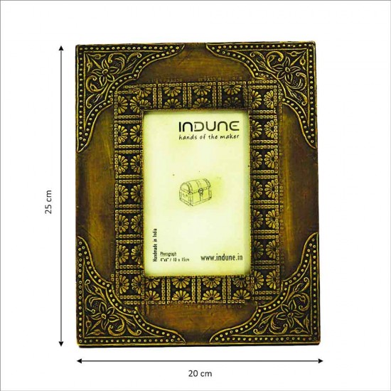 Wooden Photo Frame - Embossed Metal 4 x 6 Inches Wooden Photo Frame - Embossed Metal 4 x 6 Inches