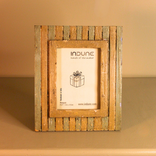 White - Green Wooden Pannel Shaped Photo Frame with Back Stand