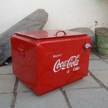 Vintage-Retro Style Iron Coca Cola Bottle Cooler Box