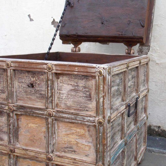 Reclaimed Old Chuna White Pitara - Treasure Box Reclaimed Old Chuna White Pitara - Treasure Box