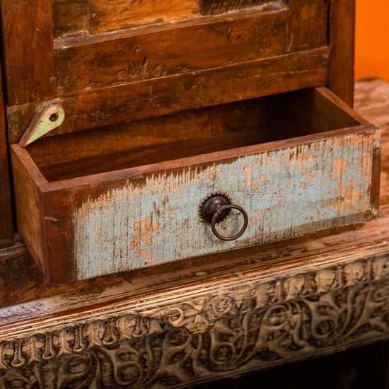 Recycled wooden bedside cabinet – rustic nightstand from reclaimed wood Recycled wooden bedside cabinet – rustic nightstand from reclaimed wood