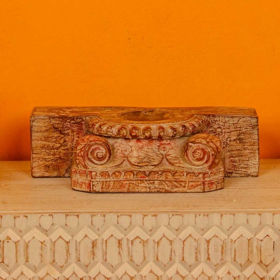 Reclaimed wood candle holder tabletop with red accent – handcrafted home décor