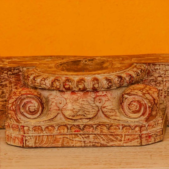 Reclaimed wood candle holder tabletop with red accent – handcrafted home décor