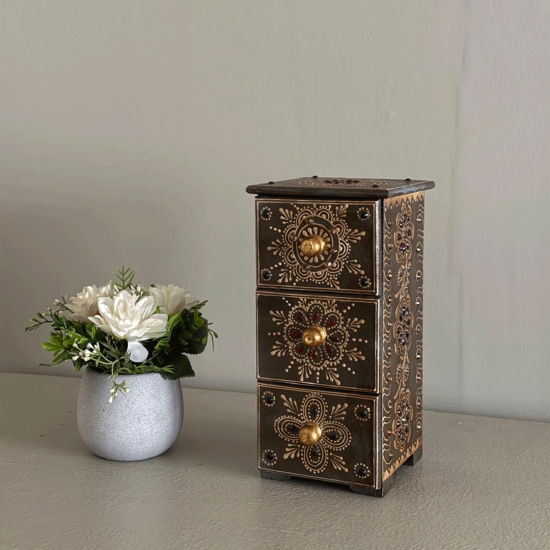 Traditional Multi-Purpose Organizer with Hand Work Traditional Multi-Purpose Organizer with Hand Work