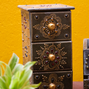 Traditional Multi-Purpose Organizer with Hand Work Traditional Multi-Purpose Organizer with Hand Work