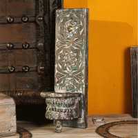 Hand-carved distressed white wooden wall candle holder with vintage finish Hand-carved distressed white wooden wall candle holder with vintage finish