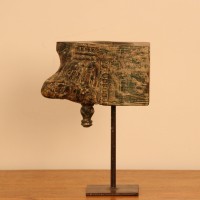 Antique Carved Wooden Bracket Fragment – Bright Green Genuine antique wooden bracket fragment with traces of original bright green pigment, hand-carved scrollwork edge detailing, mounted upright as a standalone decor piece.
