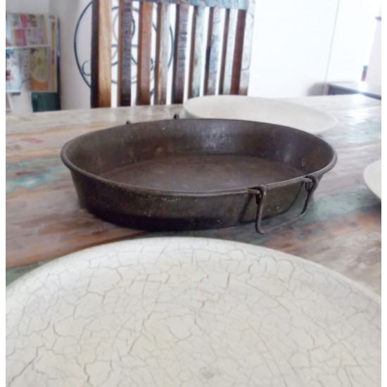 Oval Raw Iron Tray