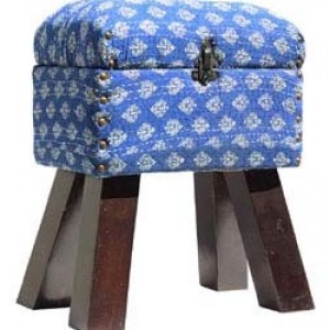 wooden-stool