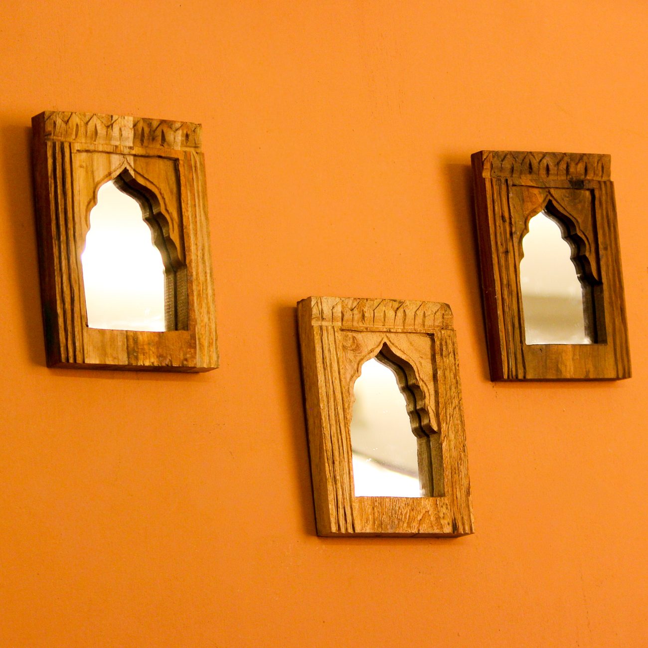 Mini Reclaimed Wood Arch Mirror – Assorted Mini Reclaimed Wood Arch Mirror – Assorted