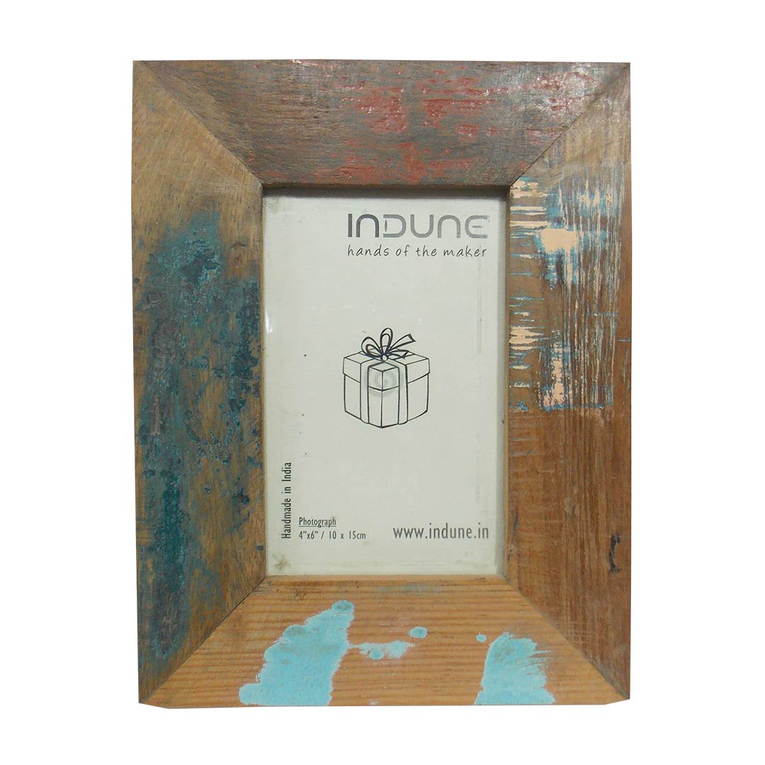 Weathered Reclaimed Wood Photo Frame Photo 4 x 6 Inches